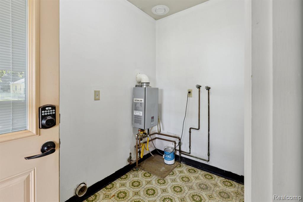 801 JACKSON Street, Eaton Rapids, MI 48827 — Photo 16