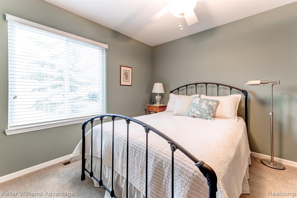 40807 Lenox Park Drive, Novi, MI 48377 — Photo 24