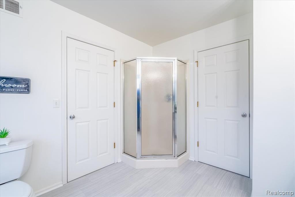 4509 Hunters Circle E, Canton, MI 48188 — Photo 20