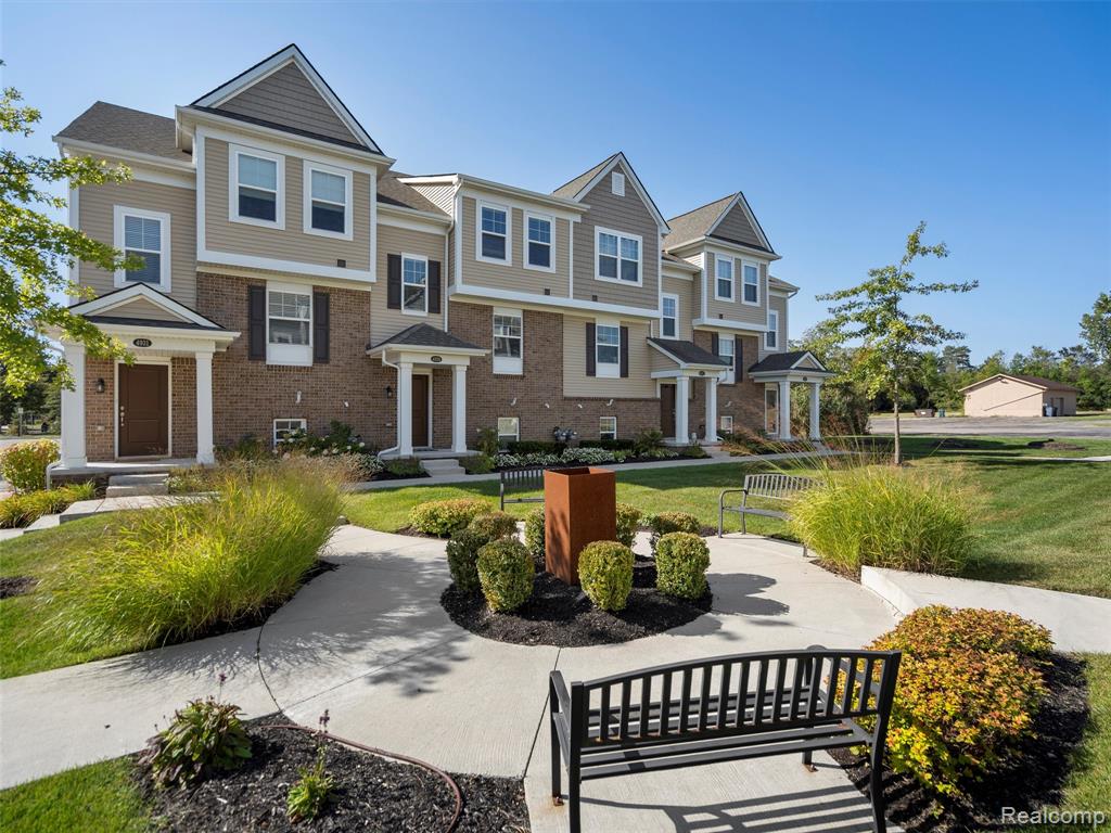 4929 Treeside Lane, Troy, MI 48098 — front exterior