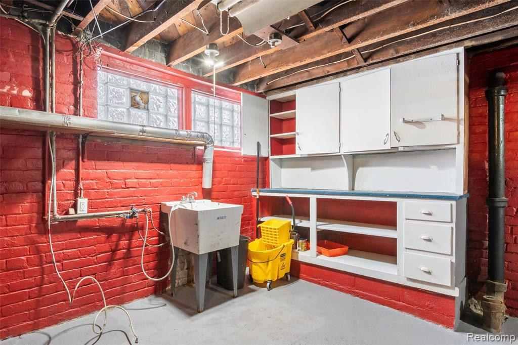 6653 Fern Street, Detroit, MI 48210 — Photo 46