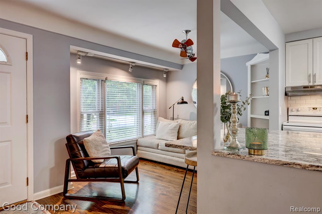 605 HELENE Avenue, Royal Oak, MI 48067 — Photo 8