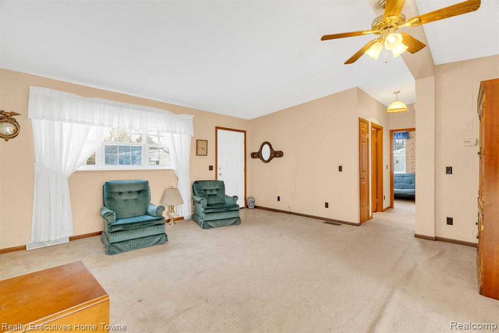 3211 Keewahdin #124, Fort Gratiot, MI 48059 — Photo 7