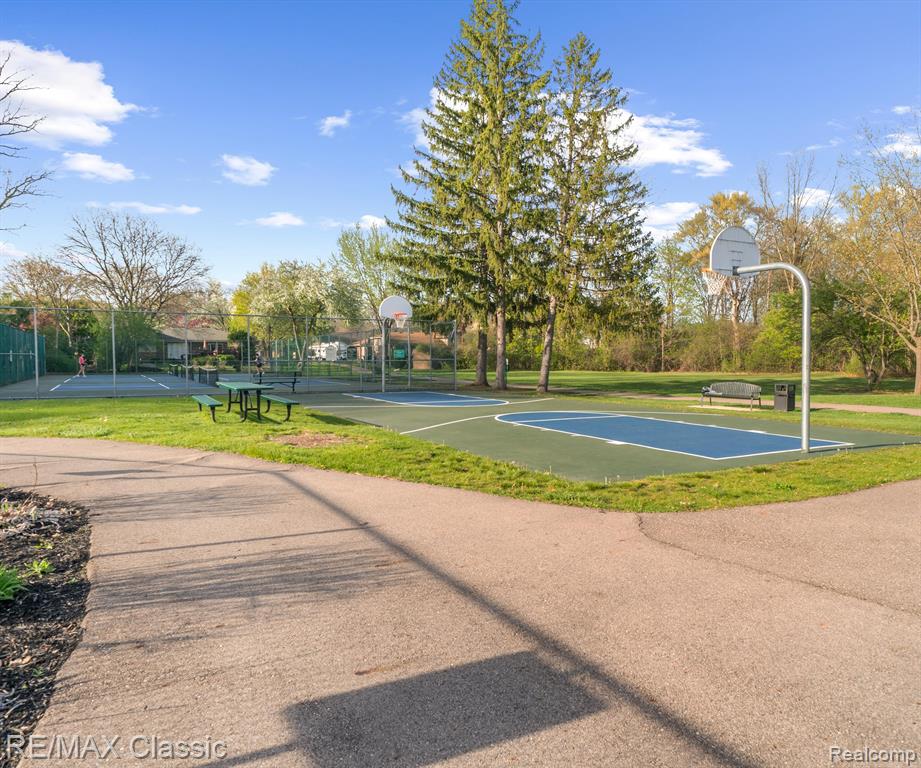 45597 HOLMES Drive, Canton, MI 48187 — Photo 78