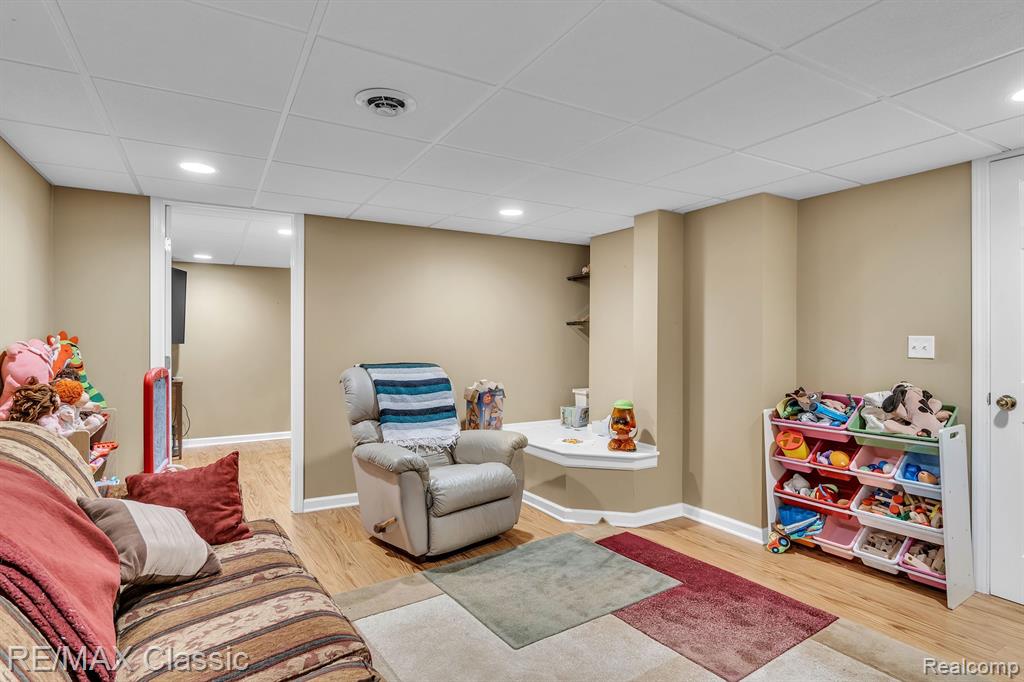 7842 BERWICK Drive, Ypsilanti, MI 48197 — Photo 42