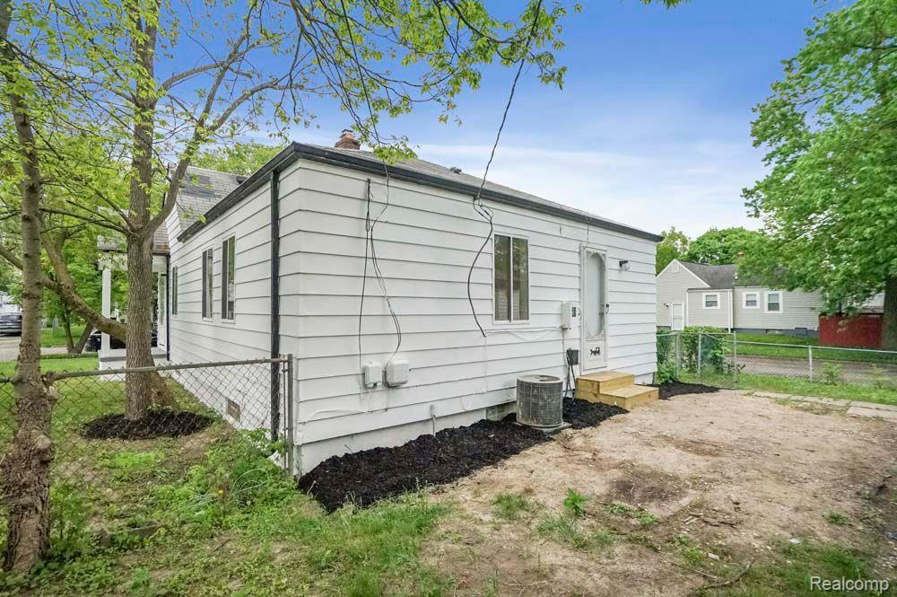 620 2ND Avenue, Pontiac, MI 48340 — Photo 6