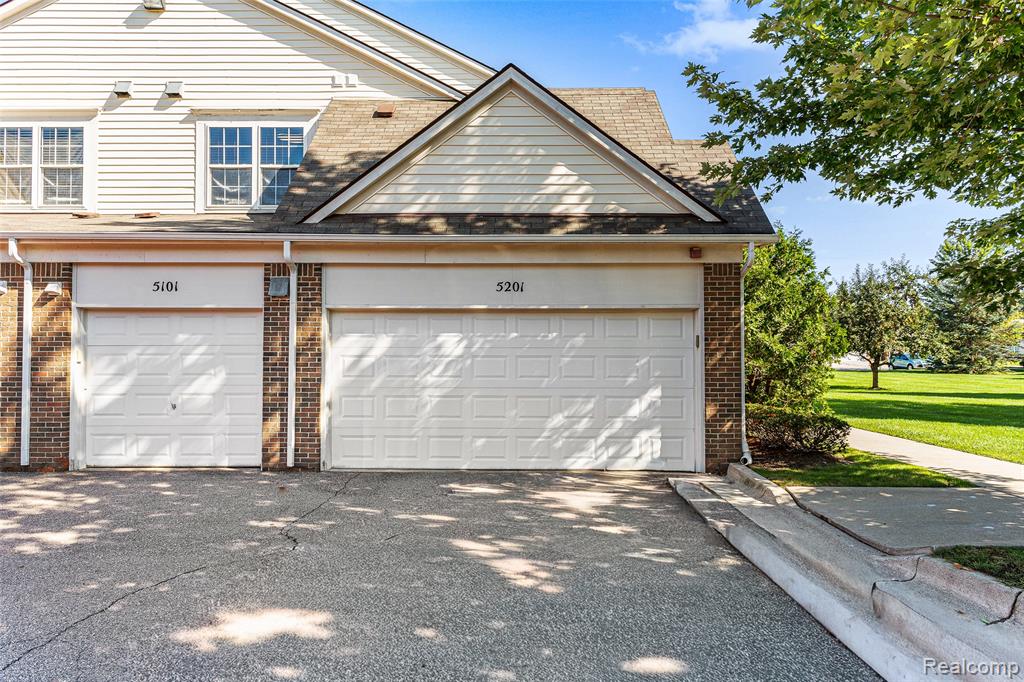 5201 Widgeon Lane, Walled Lake, MI 48390 — Photo 5