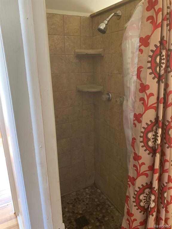 424 CRAPO Street, Flint, MI 48503 — Photo 35