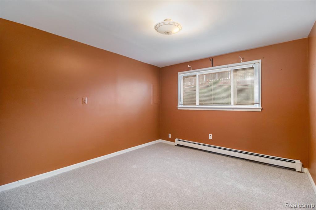 242 BROADWAY, Davisburg, MI 48350 — Photo 16