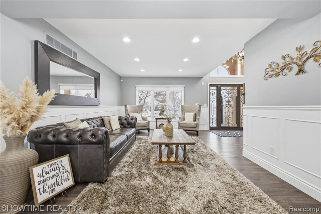 4157 Springbrook Drive, Sterling Heights, MI 48314 — Photo 9
