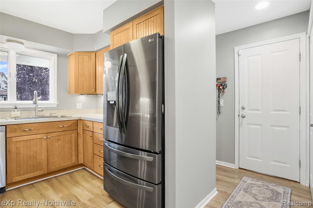 1929 Hopkins Drive, Wixom, MI 48393 — Photo 25