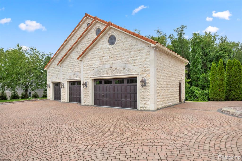 18585 Sheldon Road, Northville, MI 48168 — Photo 11