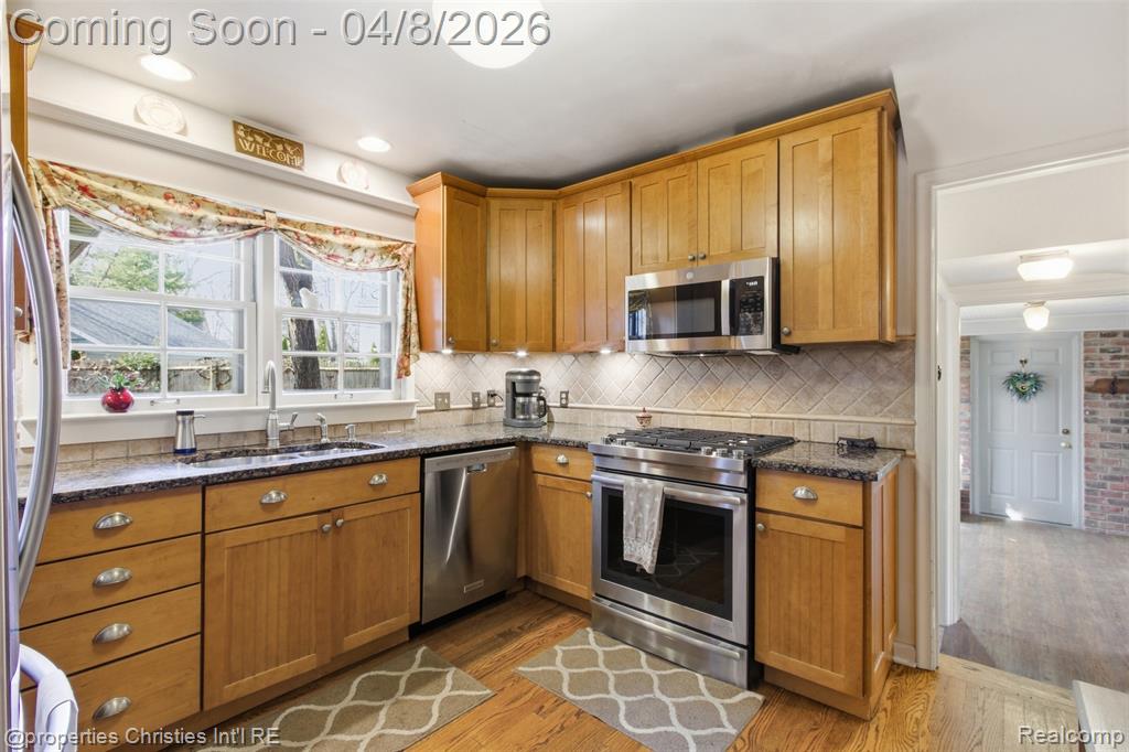 926 Abbey Street, Birmingham, MI 48009 — Photo 17