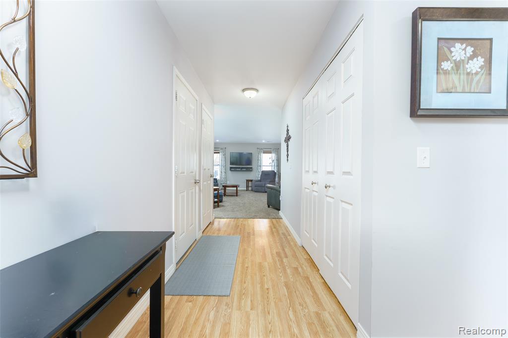 8580 Fox River Drive, Fowlerville, MI 48836 — Photo 5