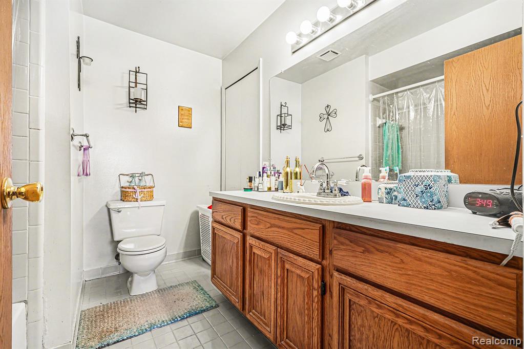 42146 Hidden Brook Drive, Clinton Twp, MI 48038 — Photo 14