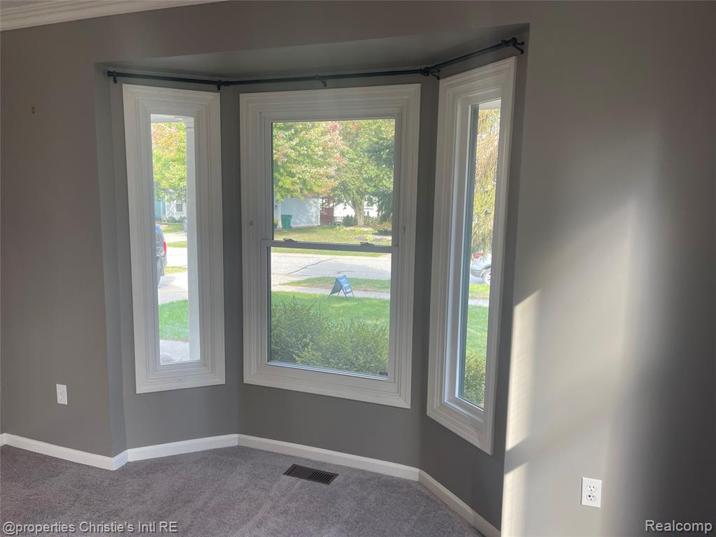 852 Linden Way, Auburn Hills, MI 48326 — Photo 22