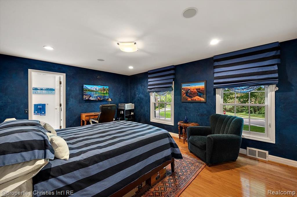 950 E Glengarry Circle, Bloomfield Hills, MI 48301 — Photo 40