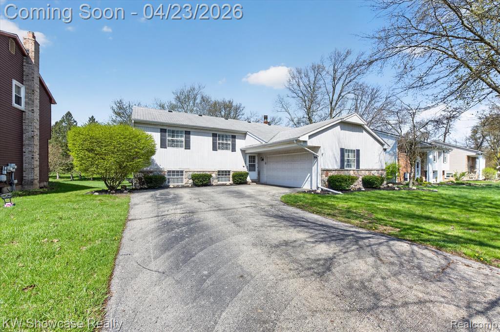1584 Chanticlair Circle, Wixom, MI 48393 — Photo 3