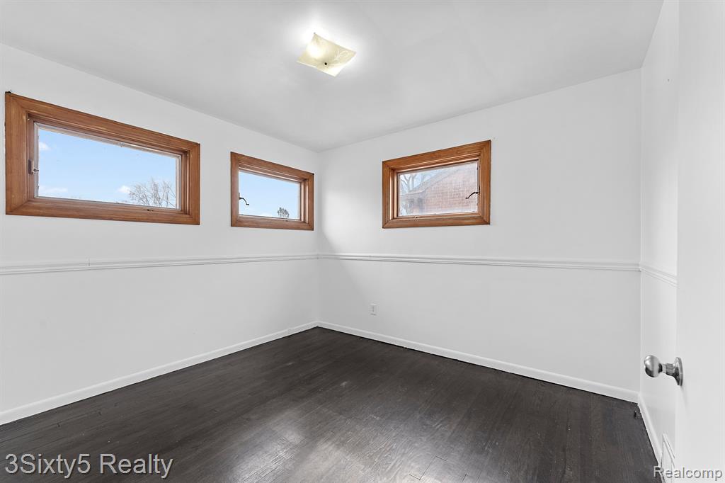 9914 FOX Avenue, Allen Park, MI 48101 — Photo 14