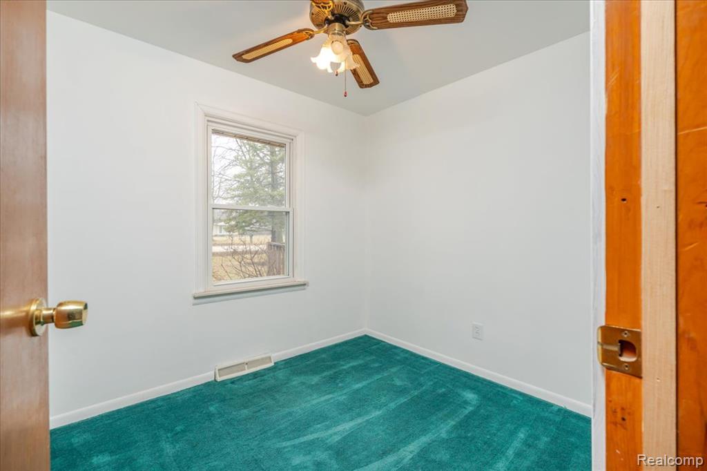 30362 West Road, New Boston, MI 48164 — Photo 16