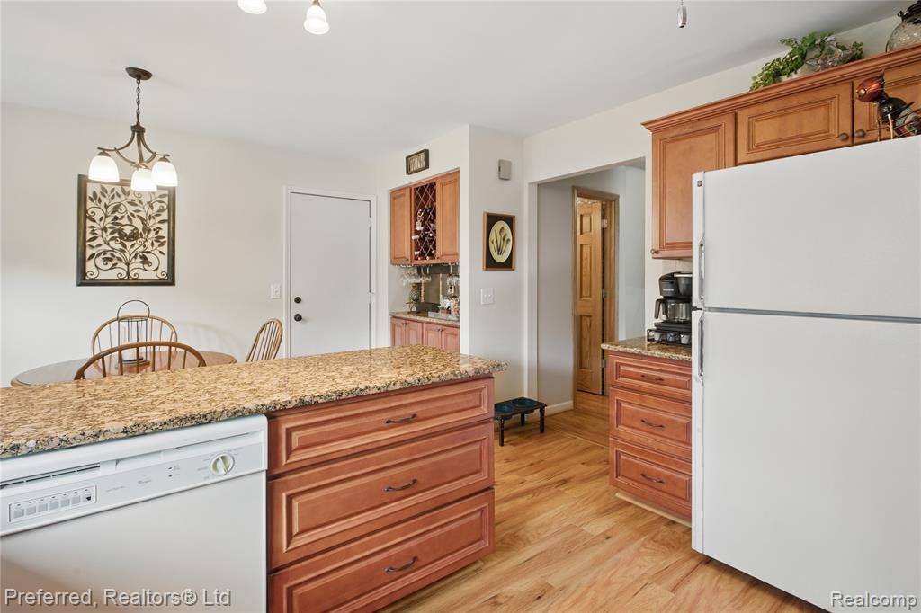 8530 Elmhurst Street, Canton, MI 48187 — Photo 5