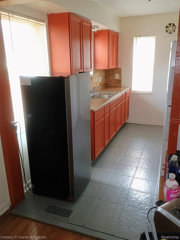11294 Engleside Street, Detroit, MI 48205 — Photo 6
