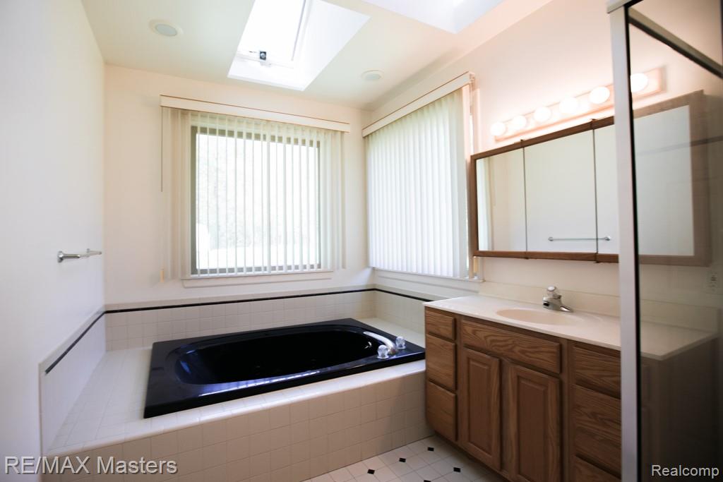 27178 John Drive, New Boston, MI 48164 — Photo 43