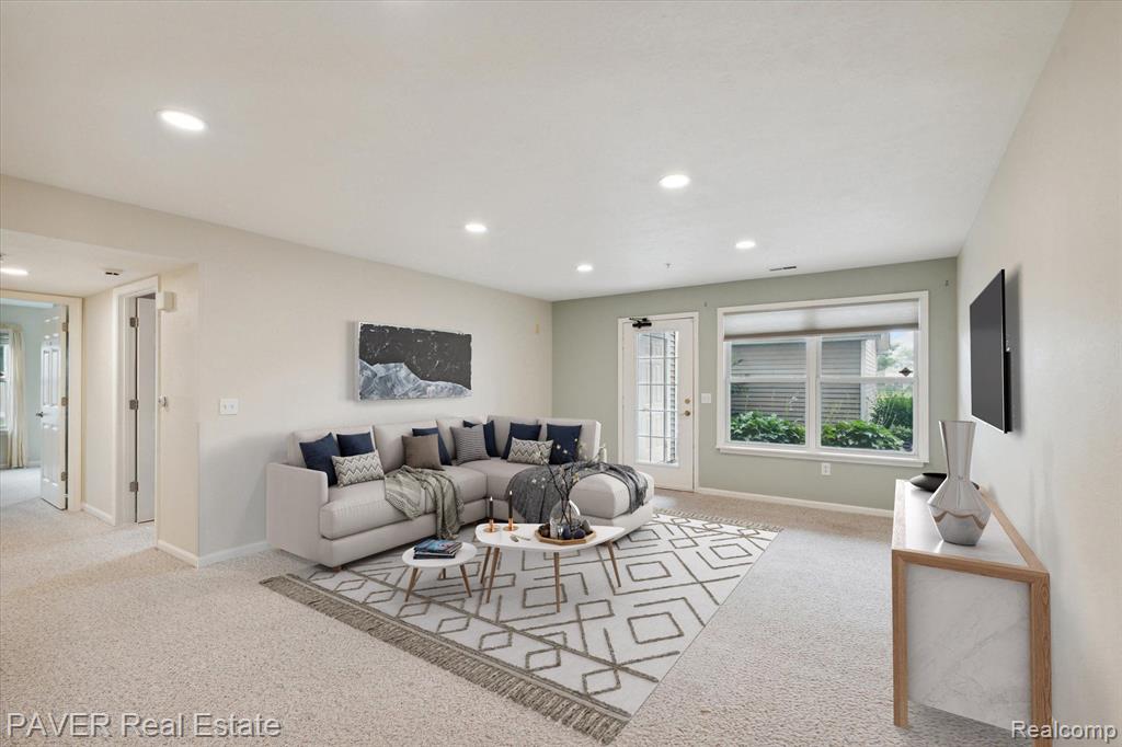 1565 WEATHERSTONE Drive, Ann Arbor, MI 48108 — Photo 8