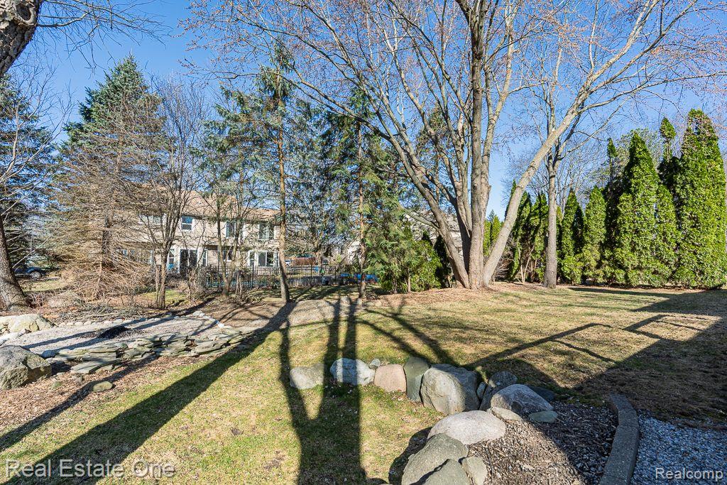 5635 Sheffield Drive, Clarkston, MI — Photo 45
