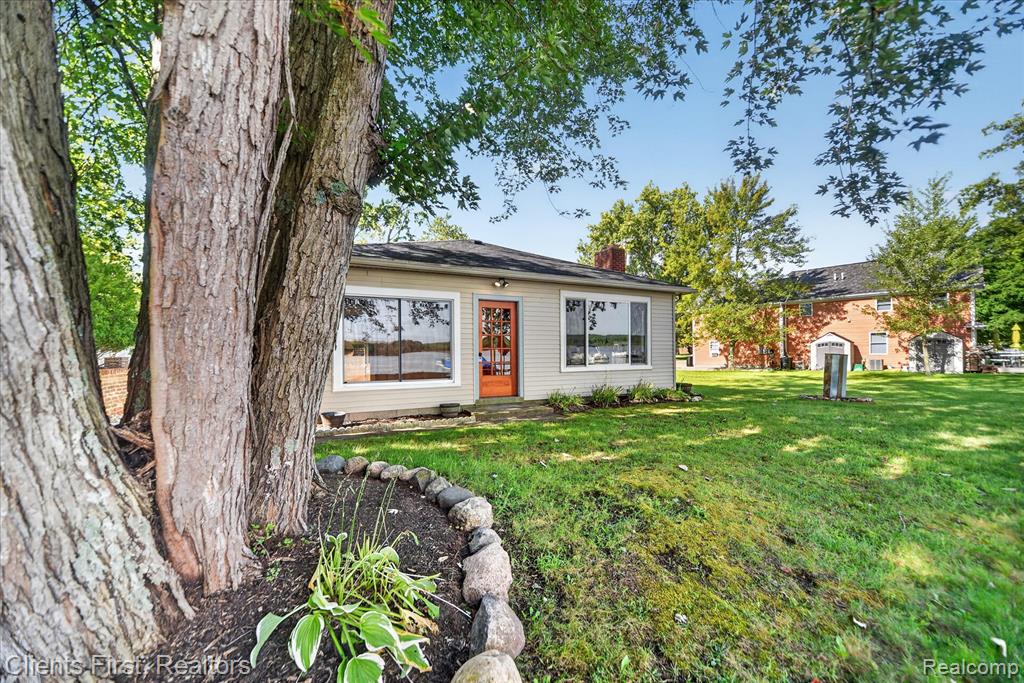 14344 Edgewater Drive, Gregory, MI 48137