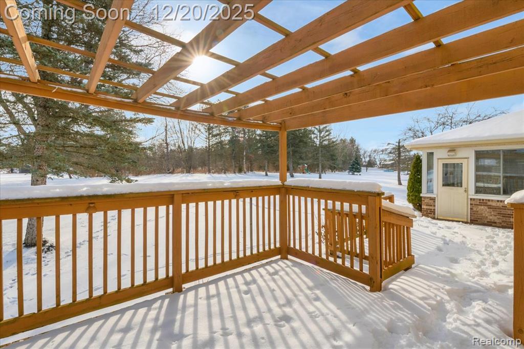518 Charing Cross Drive, Grand Blanc, MI 48439 — Photo 48