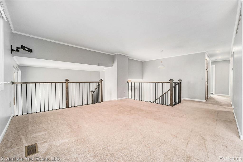 804 DICKSON Lane, Rochester Hills, MI 48307 — Photo 6