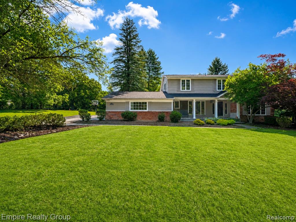 5005 Wing Lake Road, Bloomfield Hills, MI 48302 — front exterior
