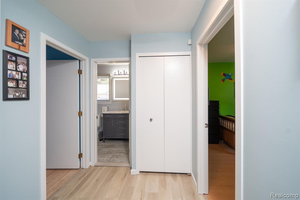 24729 SARAH FLYNN, Novi, MI — Photo 56