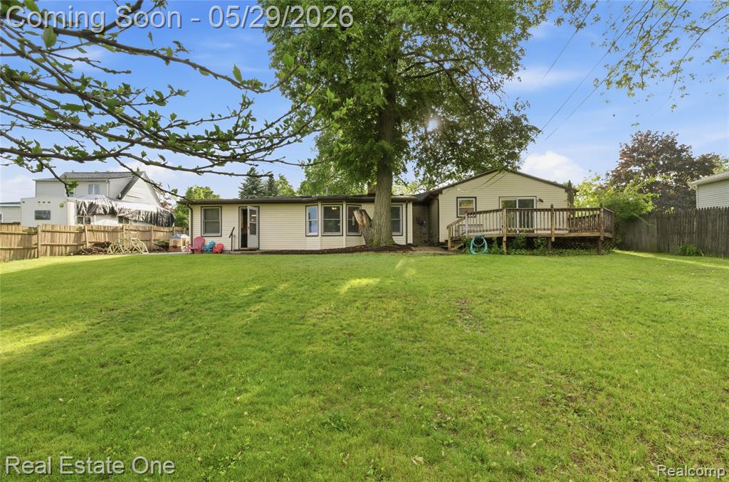 733 S Webik Avenue, Clawson, MI — Photo 7
