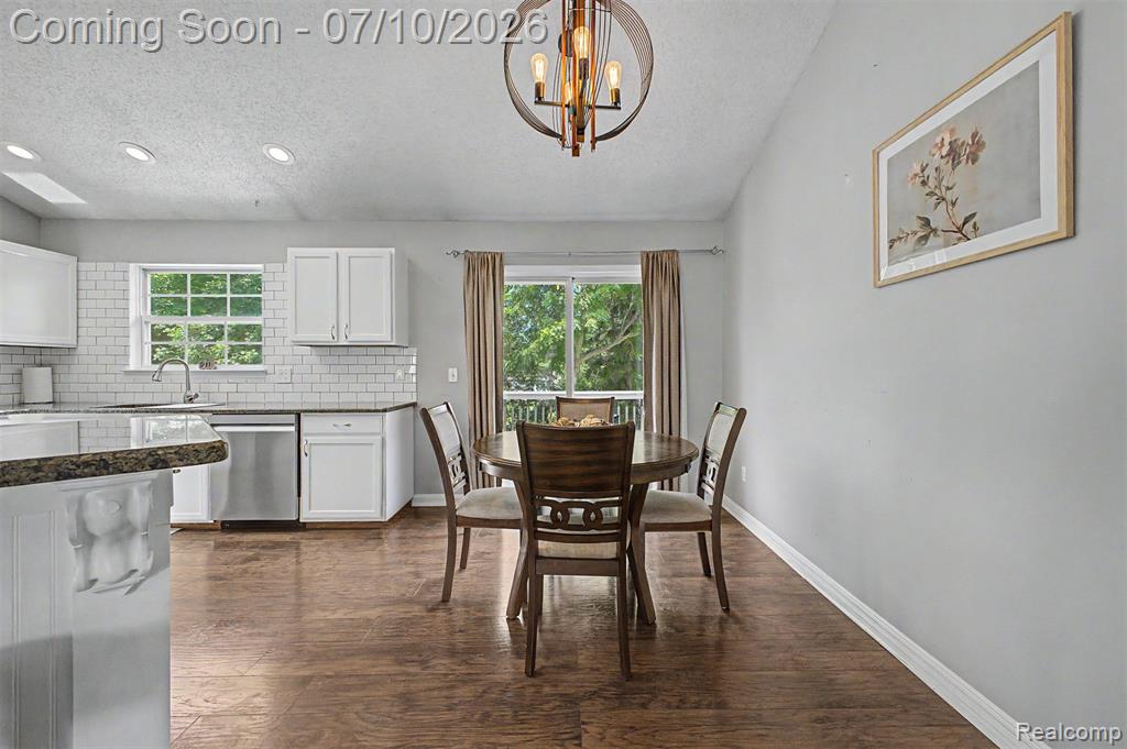 6400 Lake Meadow Drive, Waterford, MI 48327 — Photo 5