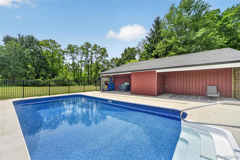 13635 Unadilla Road, Gregory, MI 48137 — Photo 41