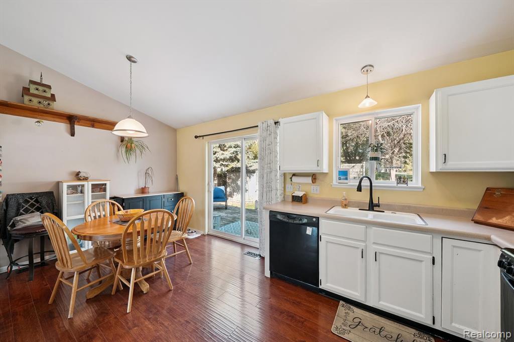 6358 Windham Place, Grand Blanc, MI 48439 — Photo 16