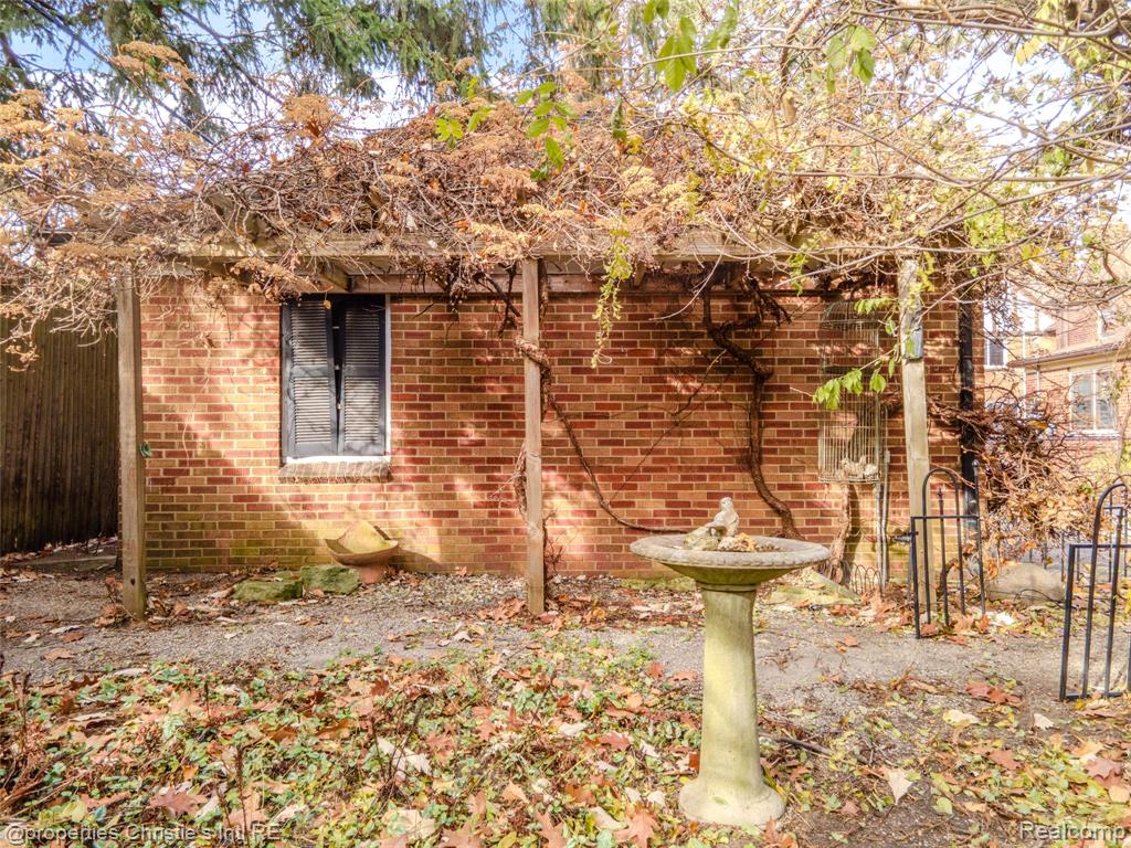 19635 Shrewsbury Road, Detroit, MI 48221 — Photo 76