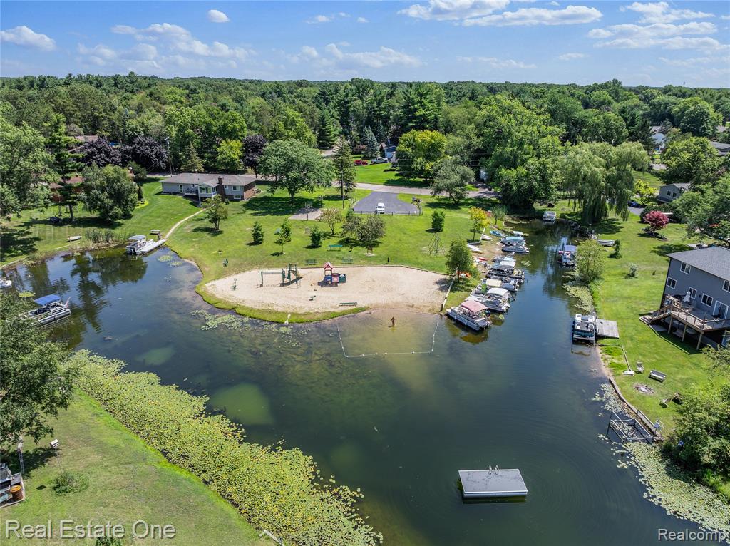 5223 Red Fox Drive, Brighton, MI 48114 — Photo 28