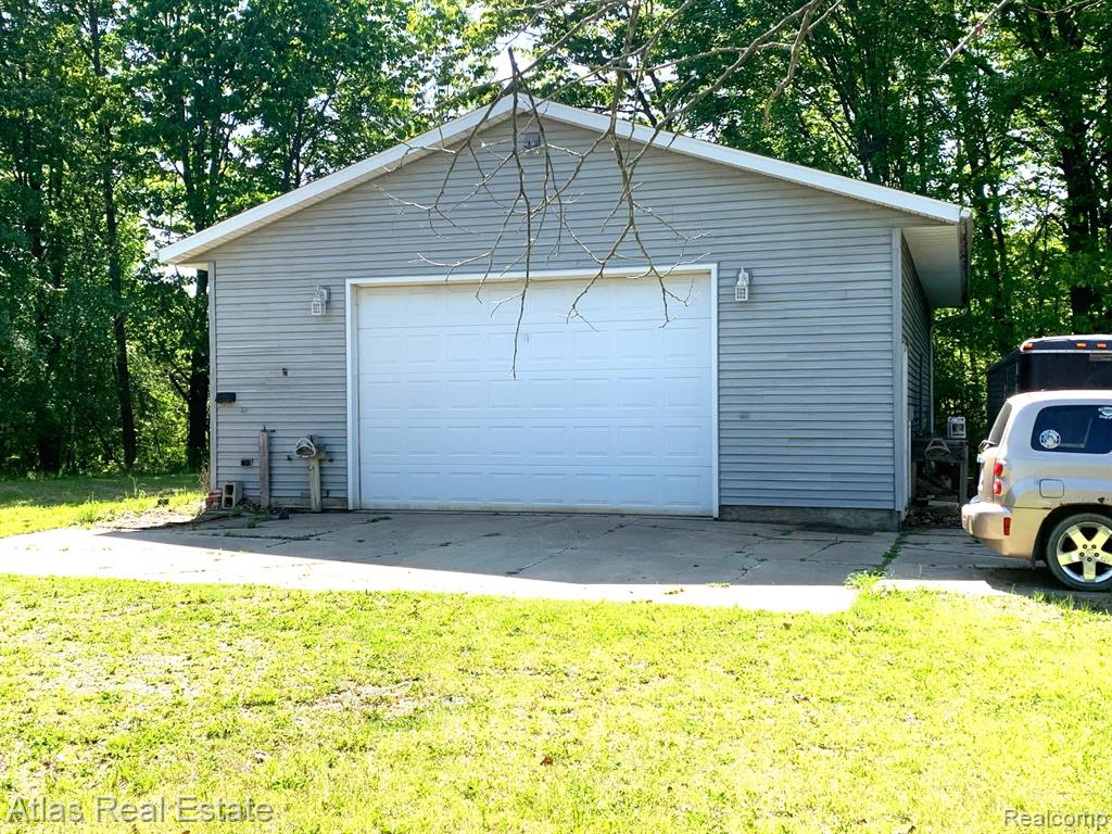 6075 Mayville Road, Clifford, MI 48727 — Photo 7
