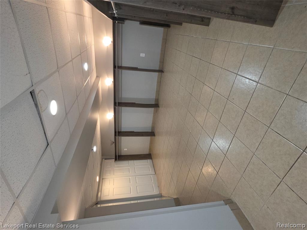 2549 Riverwood Dr Drive, Port Huron, MI 48060 — Photo 15