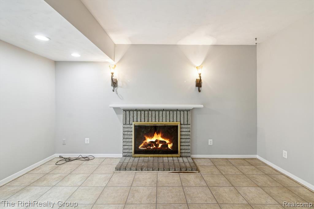 43101 LANCELOT Drive, Canton, MI 48188 — Photo 20