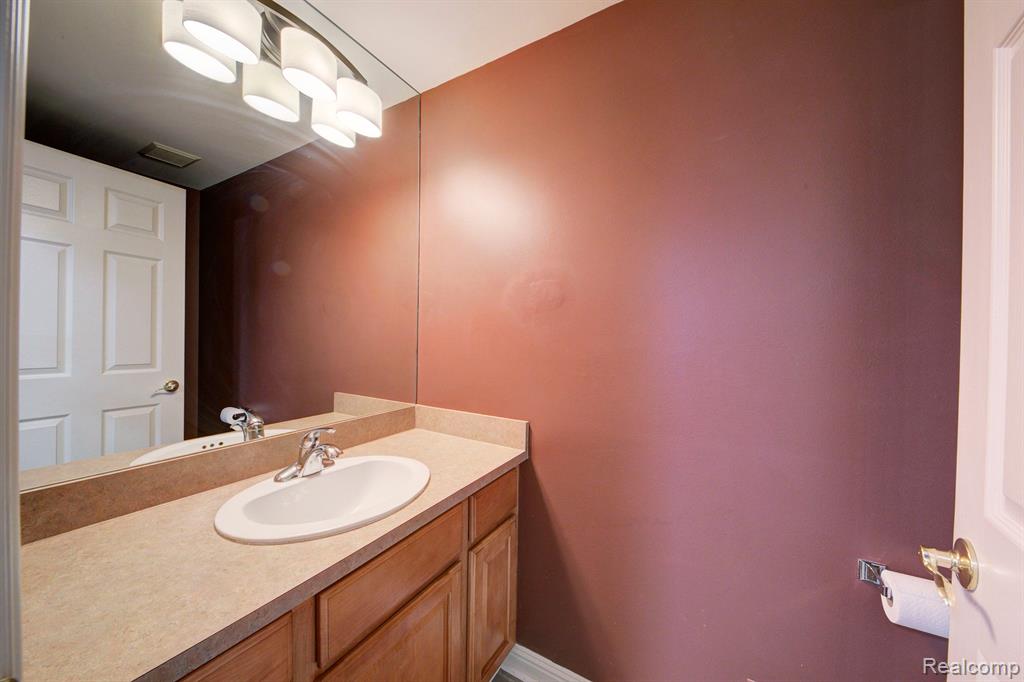 49776 Garfield Lane, Canton, MI 48188 — Photo 27
