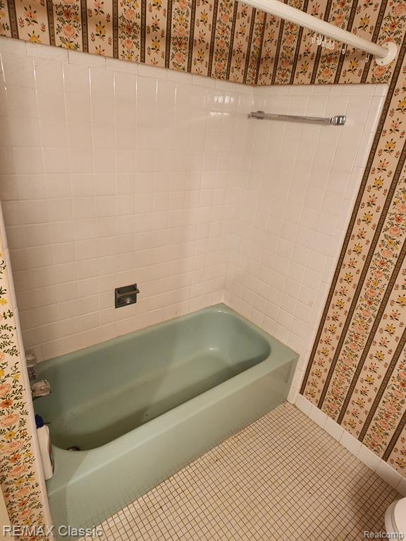 473 FOX RIVER Drive, Bloomfield Hills, MI 48304 — Photo 27
