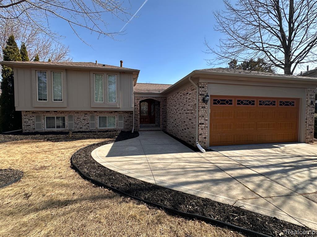 39616 CHAFFER Street, Clinton Twp, MI 48038 — Photo 2