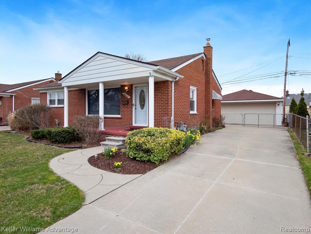 6634 HAWTHORNE Street, Garden City, MI — Photo 2