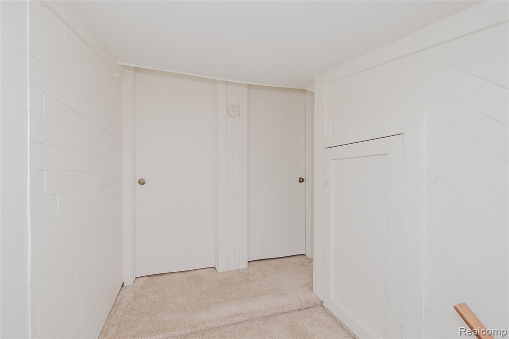 927 N Maple Avenue, Royal Oak, MI 48067 — Photo 50