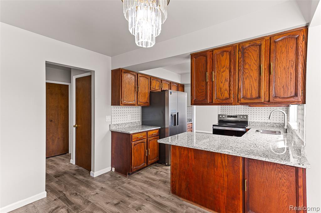 46323 Gainsborough Drive, Canton, MI 48187 — Photo 18
