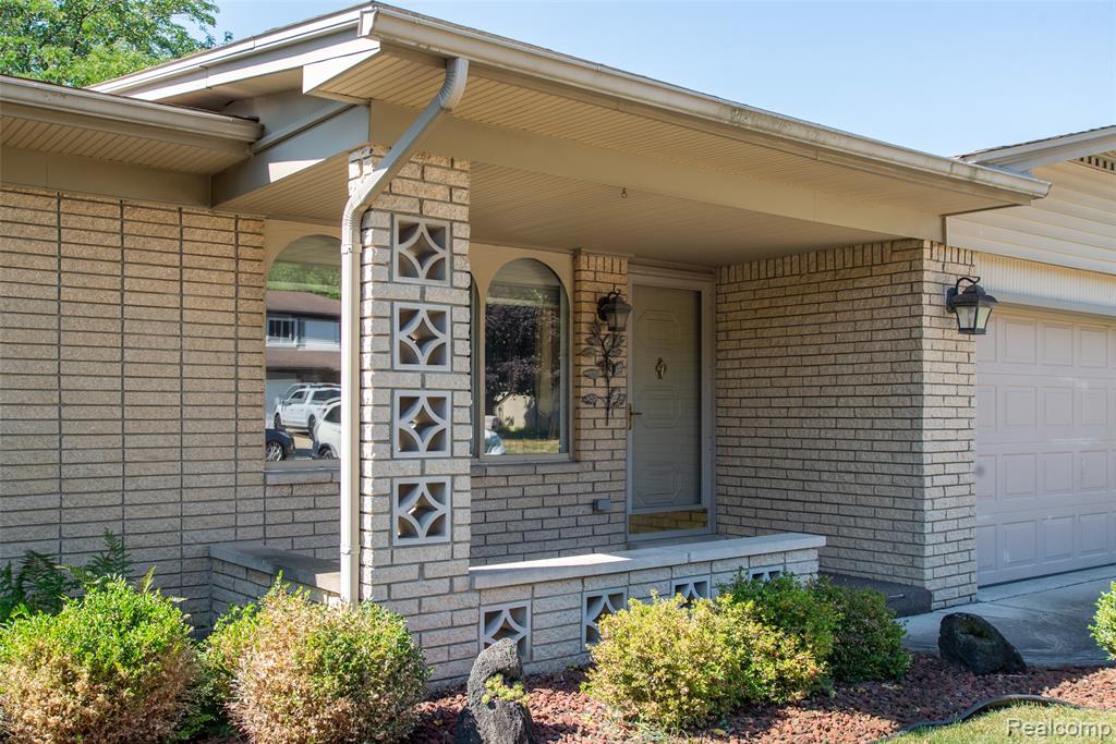 42929 Versailles Road, Canton, MI 48187 — Photo 4